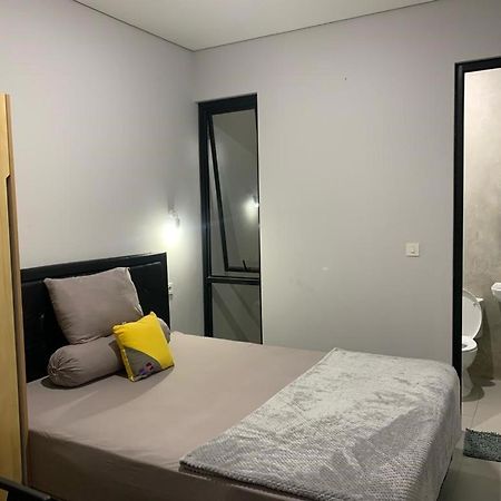 Cozy Puri Hotel Jakarta Bagian luar foto