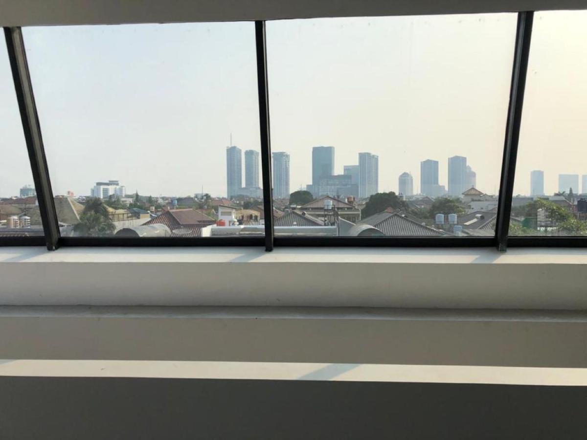 Cozy Puri Hotel Jakarta Bagian luar foto