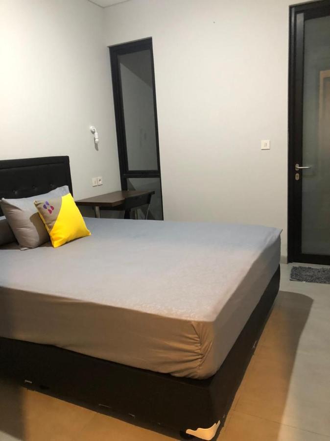 Cozy Puri Hotel Jakarta Bagian luar foto